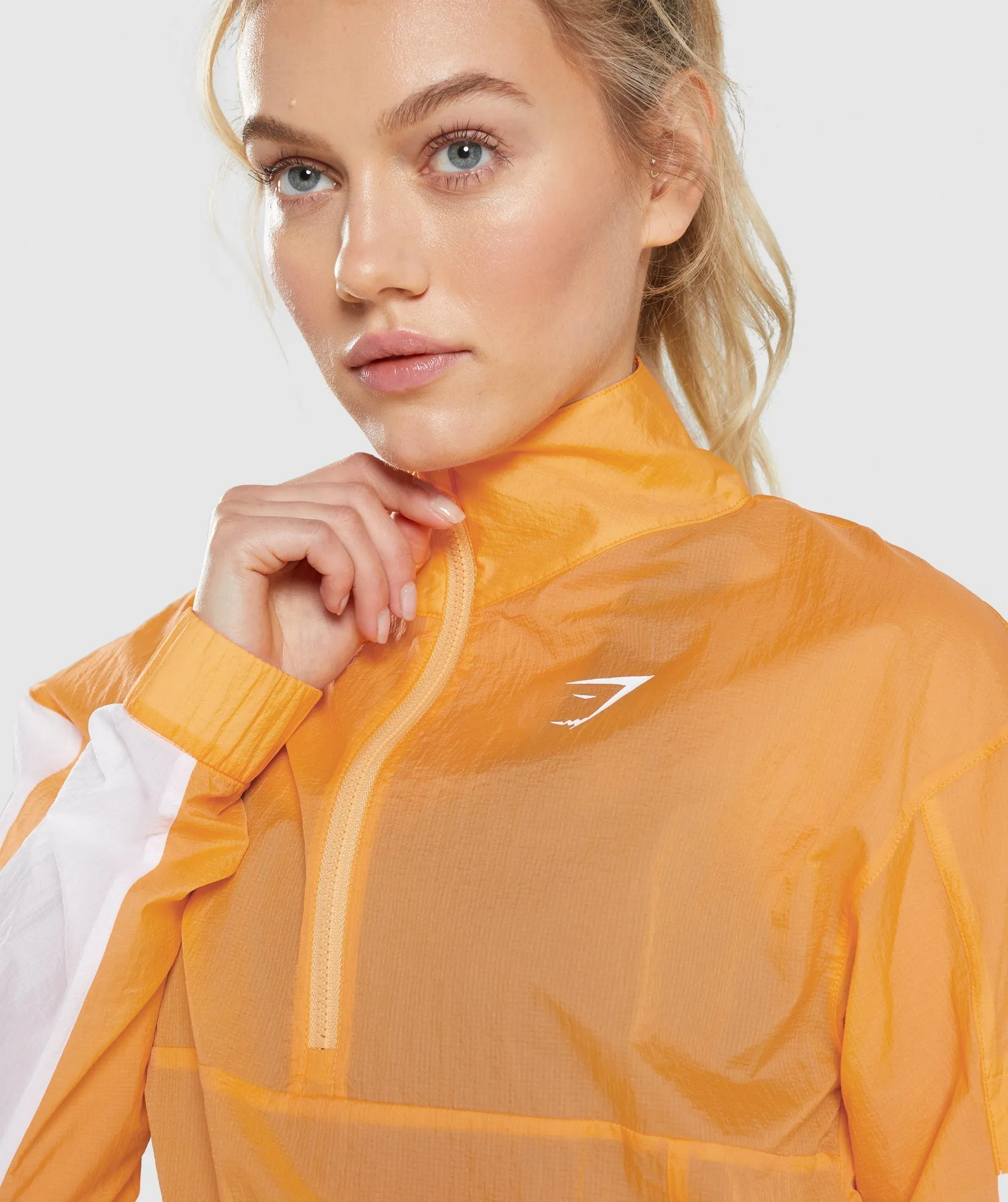 Gymshark Pulse Woven Jacket - Apricot Orange/White