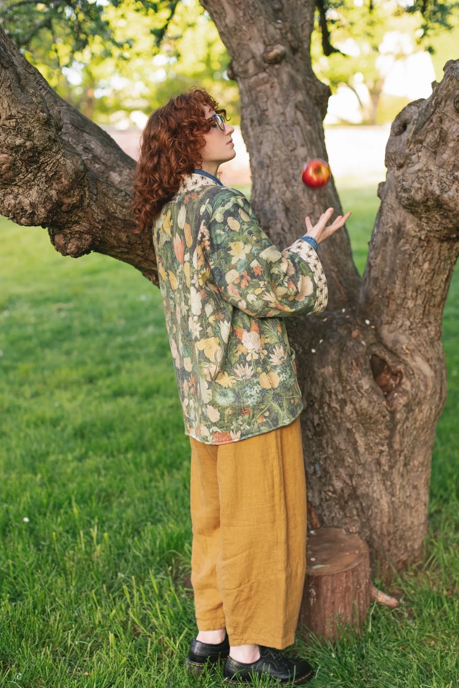 I Dream In Flowers Cozy Bees Cottage Cardigan