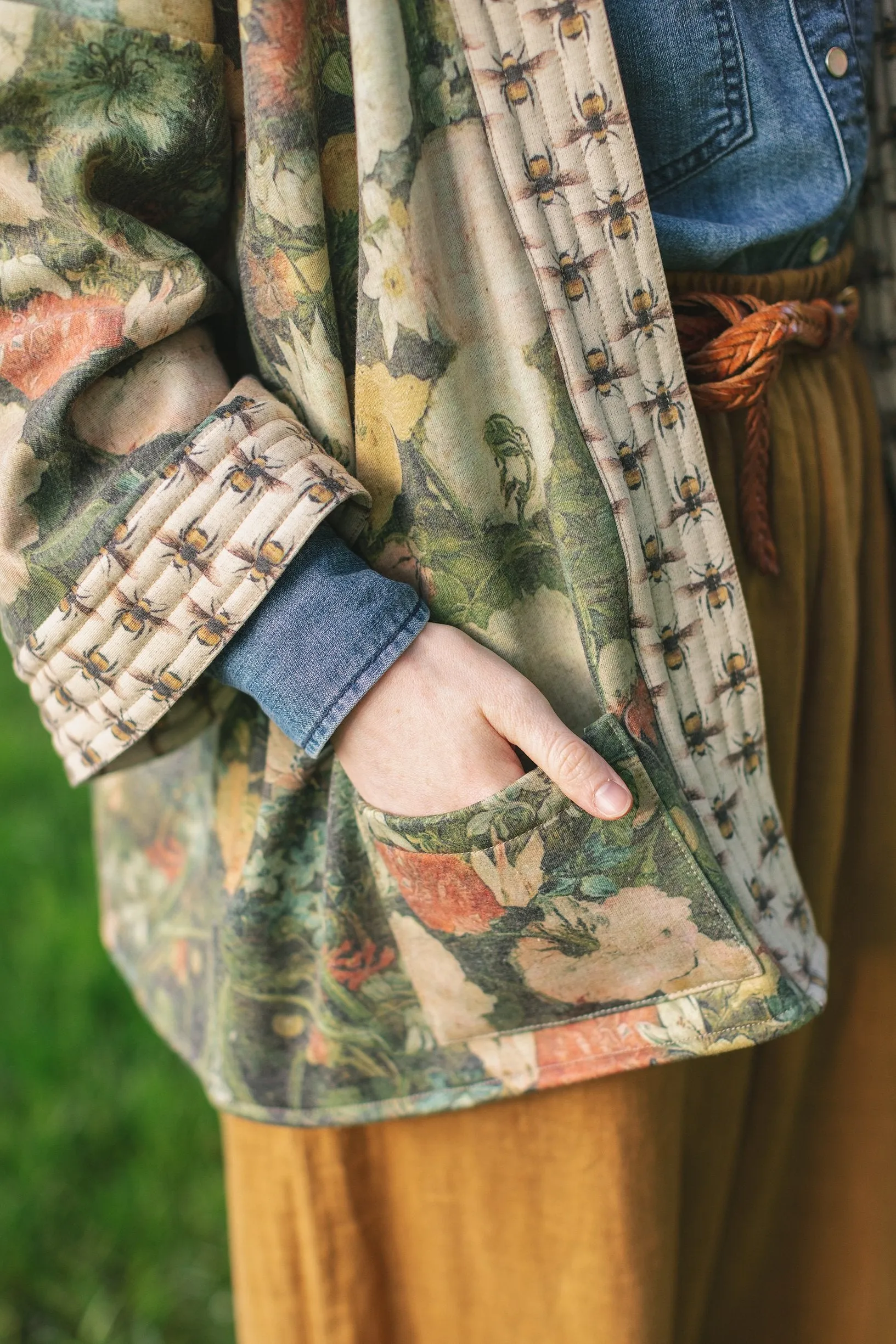 I Dream In Flowers Cozy Bees Cottage Cardigan