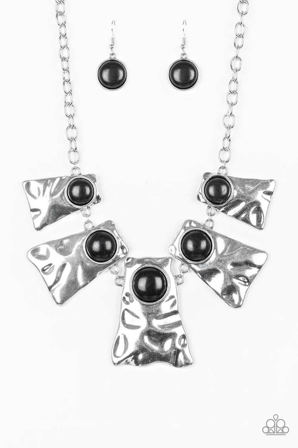 Paparazzi Cougar - Black Necklace