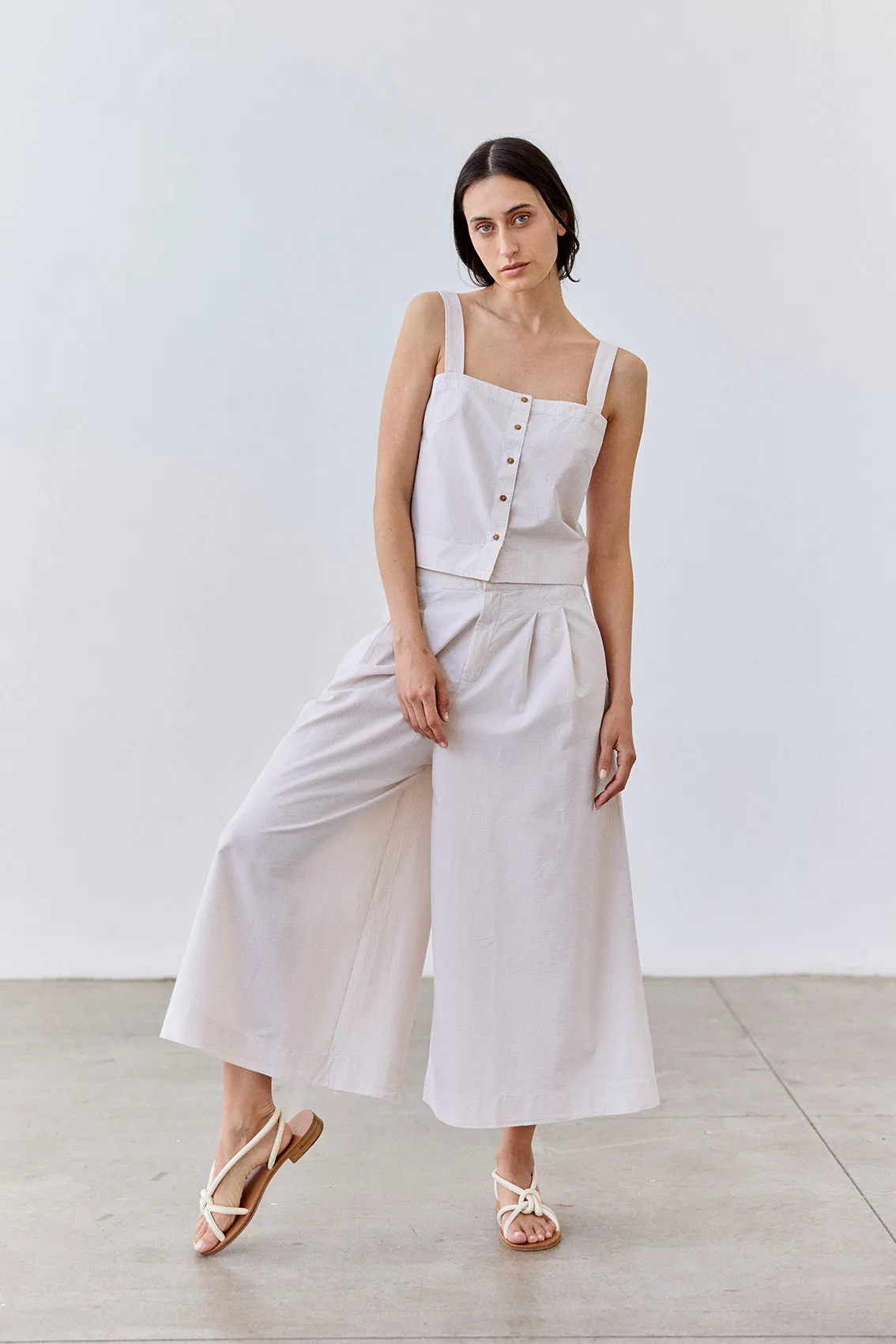 Pleated Wide-Leg Seersucker Cotton Trousers - Crudo