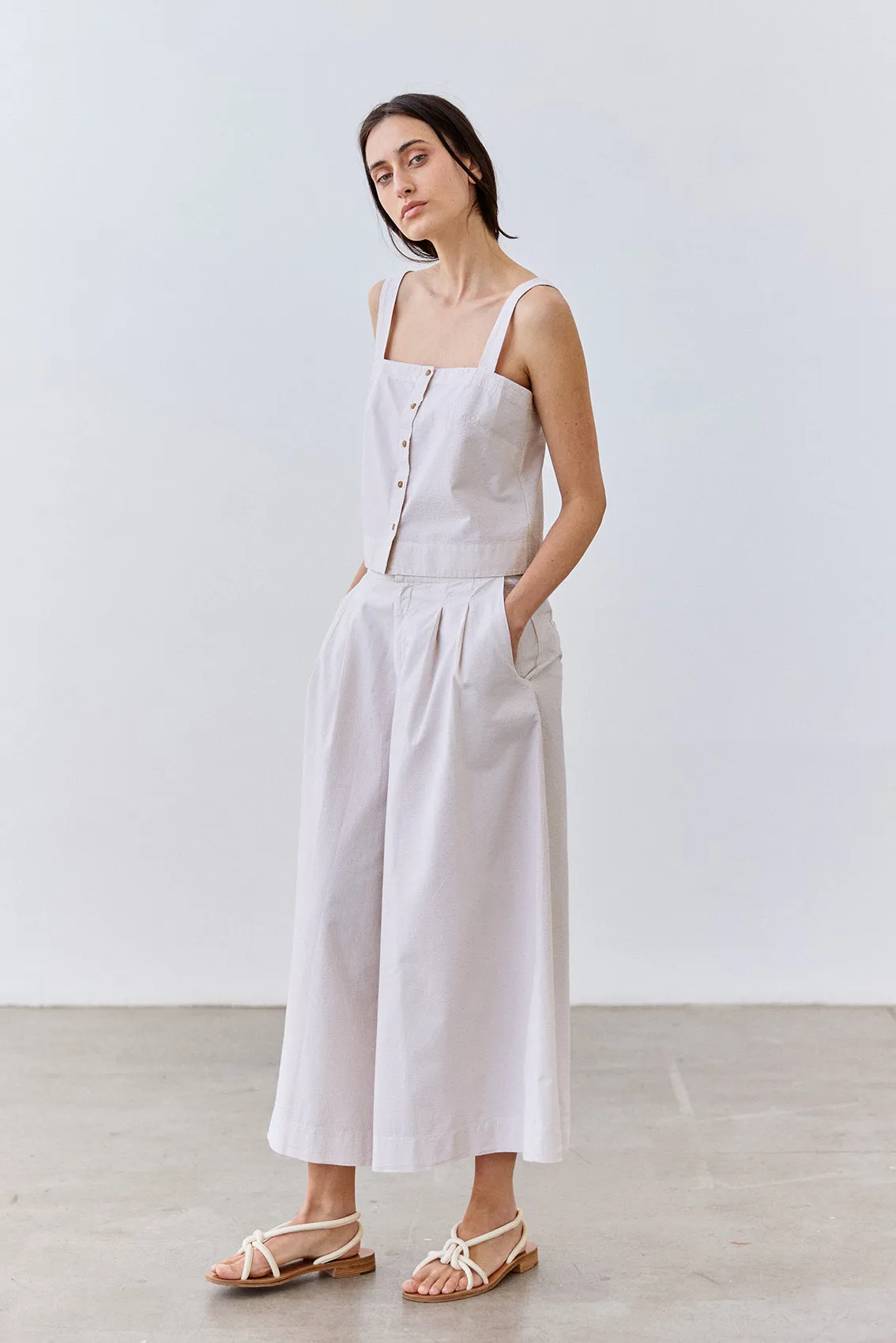 Pleated Wide-Leg Seersucker Cotton Trousers - Crudo